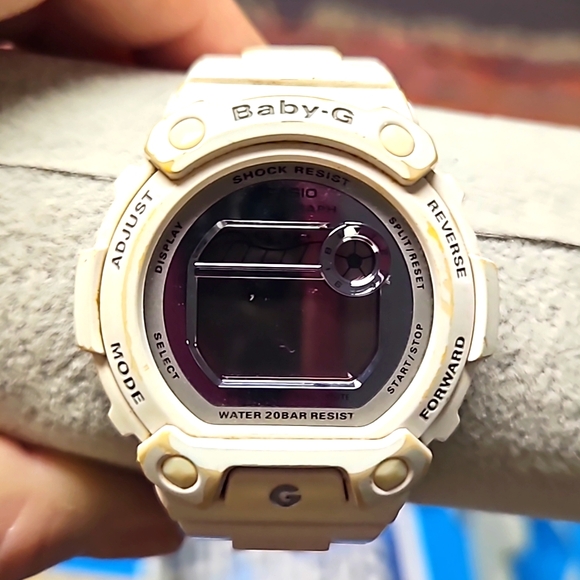 Baby G white watch - Picture 3 of 3